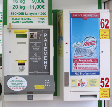 Laverie automatique avec distributeur de monnaie avenue Karl Marx à Bobigny 93
